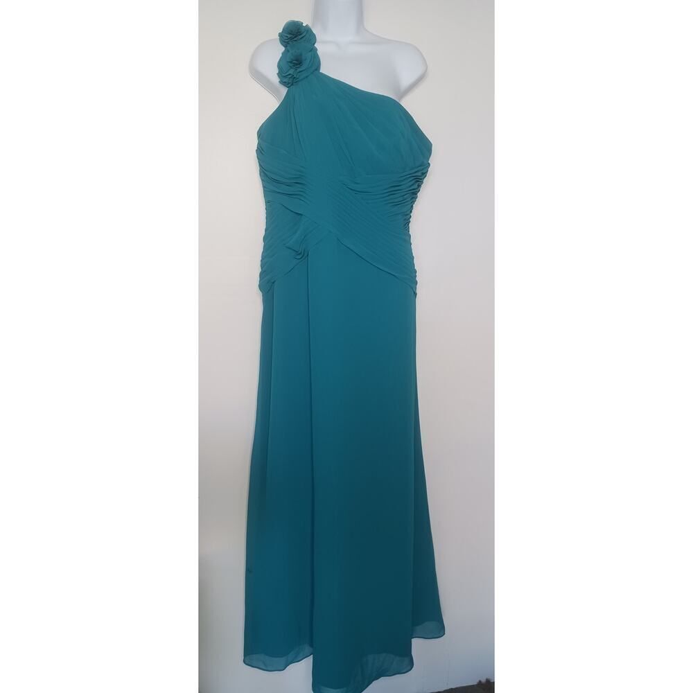 David's Bridal Off the shoulder flowers on the sleeve Size 12 Dark‎ Teal